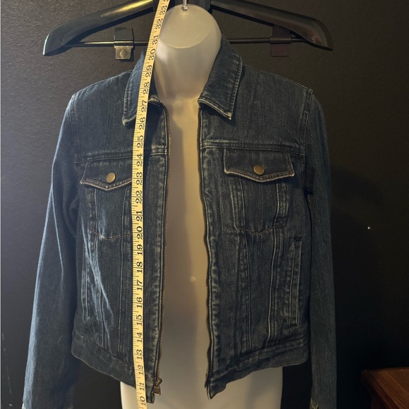 Banana Republic Jackets & Blazers - Banana Republic Cream Faux Fur Lined Denim Jacket. Ladies sized small.